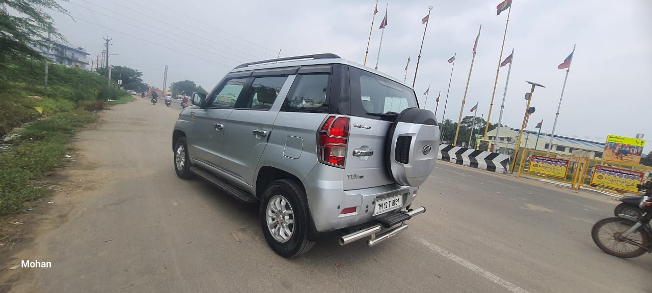 Mahindra TUV300 T8