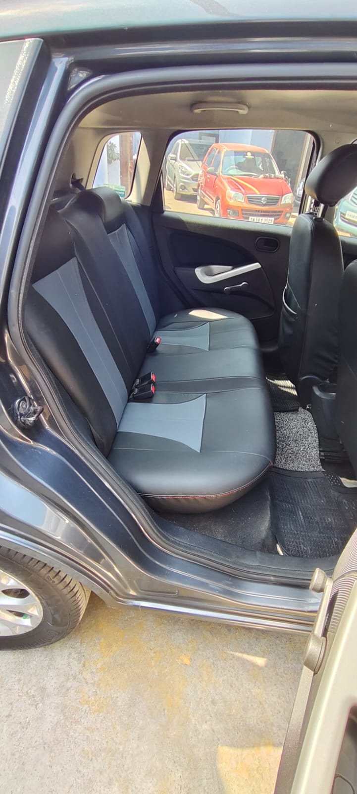 FORD FIGO 1.4 TITANIUM