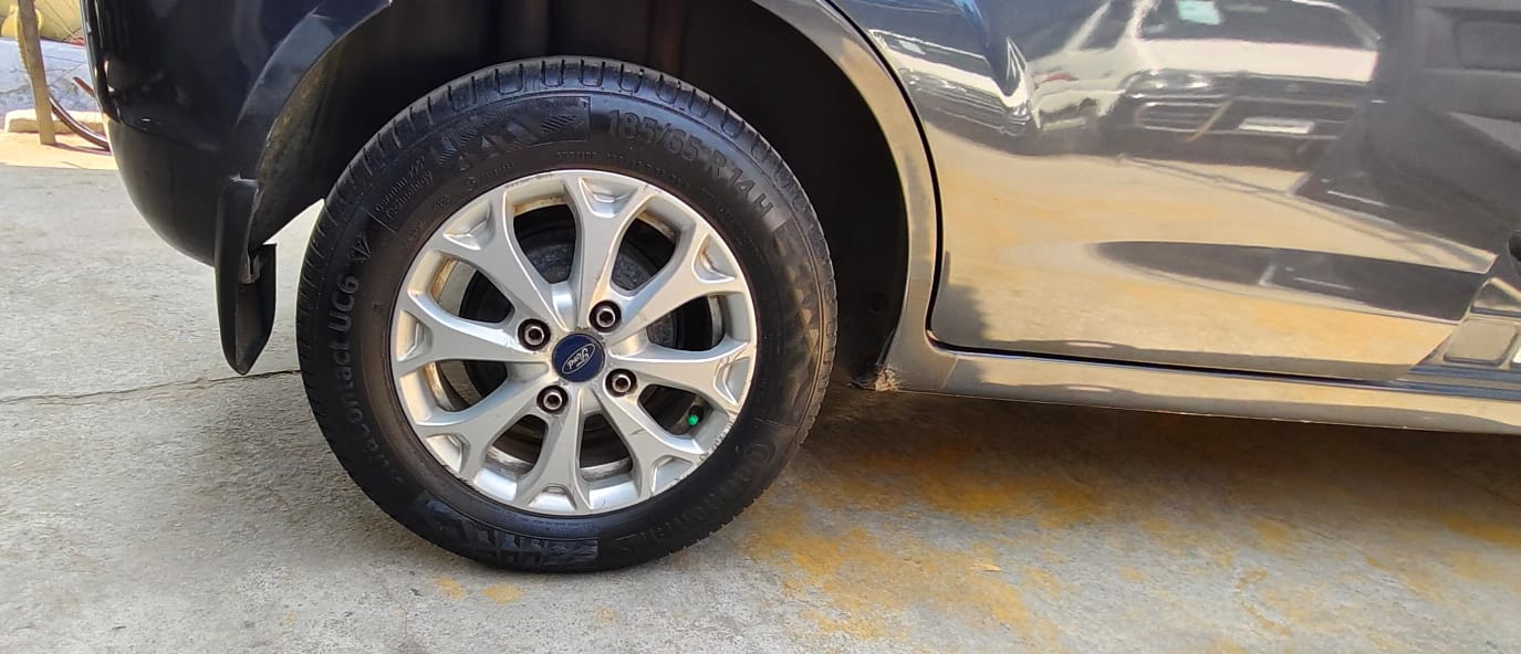 FORD FIGO 1.4 TITANIUM