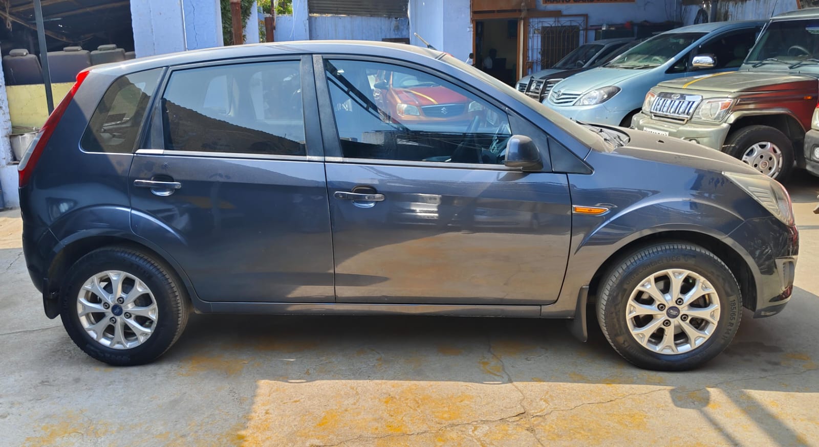 FORD FIGO 1.4 TITANIUM