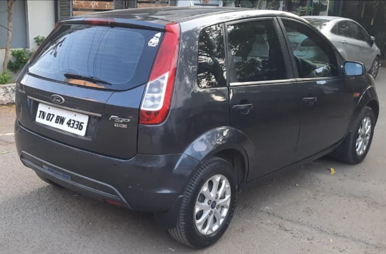 FORD FIGO 1.4 TITANIUM