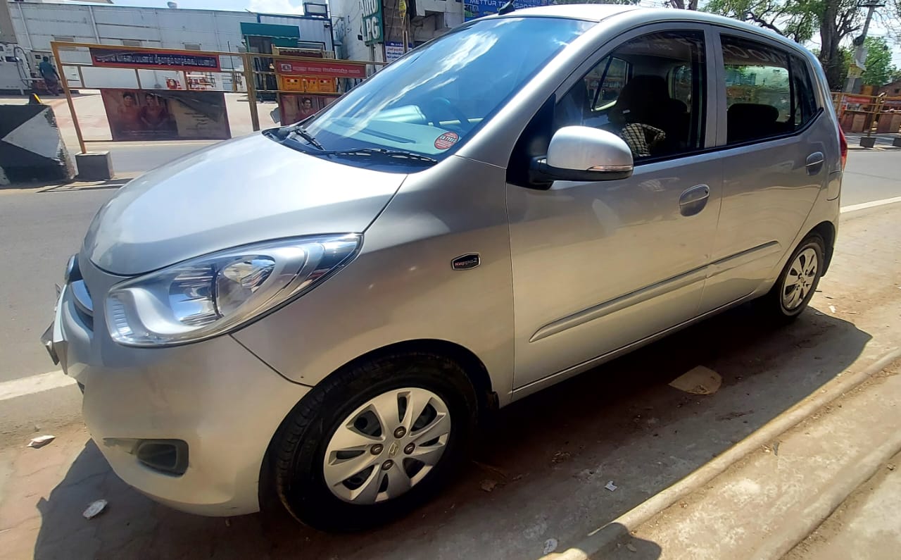 HYUNDAI  I10 Sportz 1.2