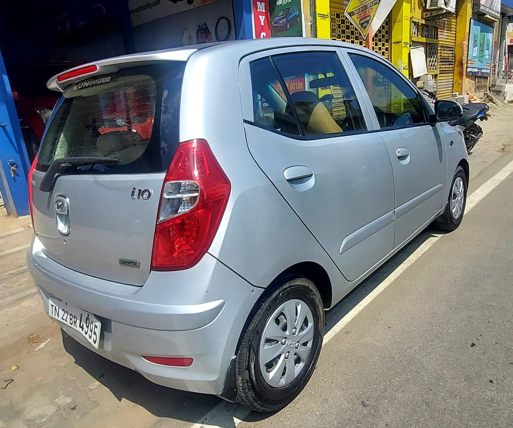 HYUNDAI  I10 Sportz 1.2