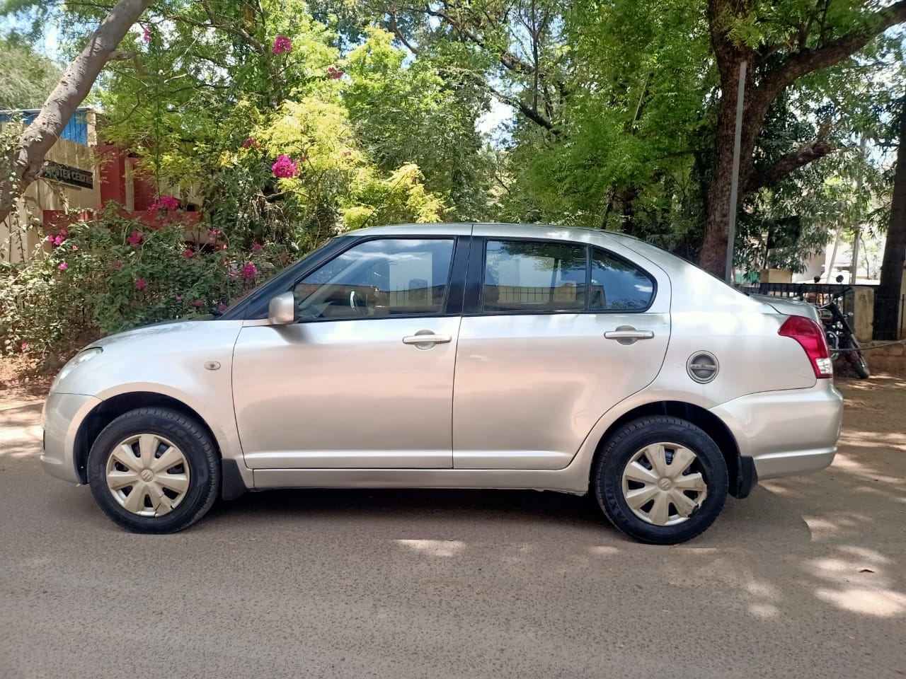 Maruti Suzuki Swift Dzire VXI
