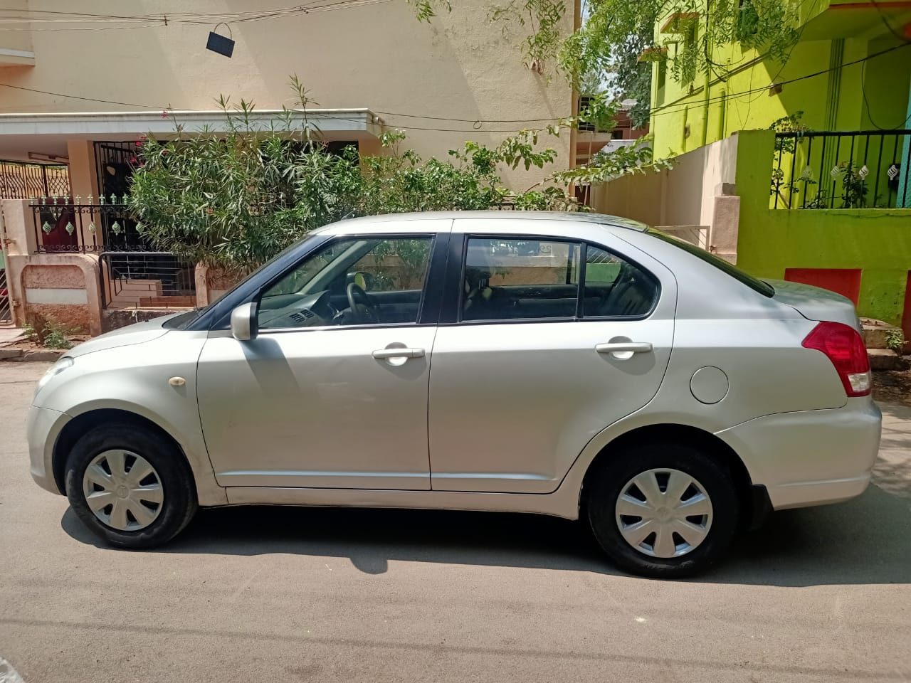 Maruti Suzuki Swift Dzire VXI