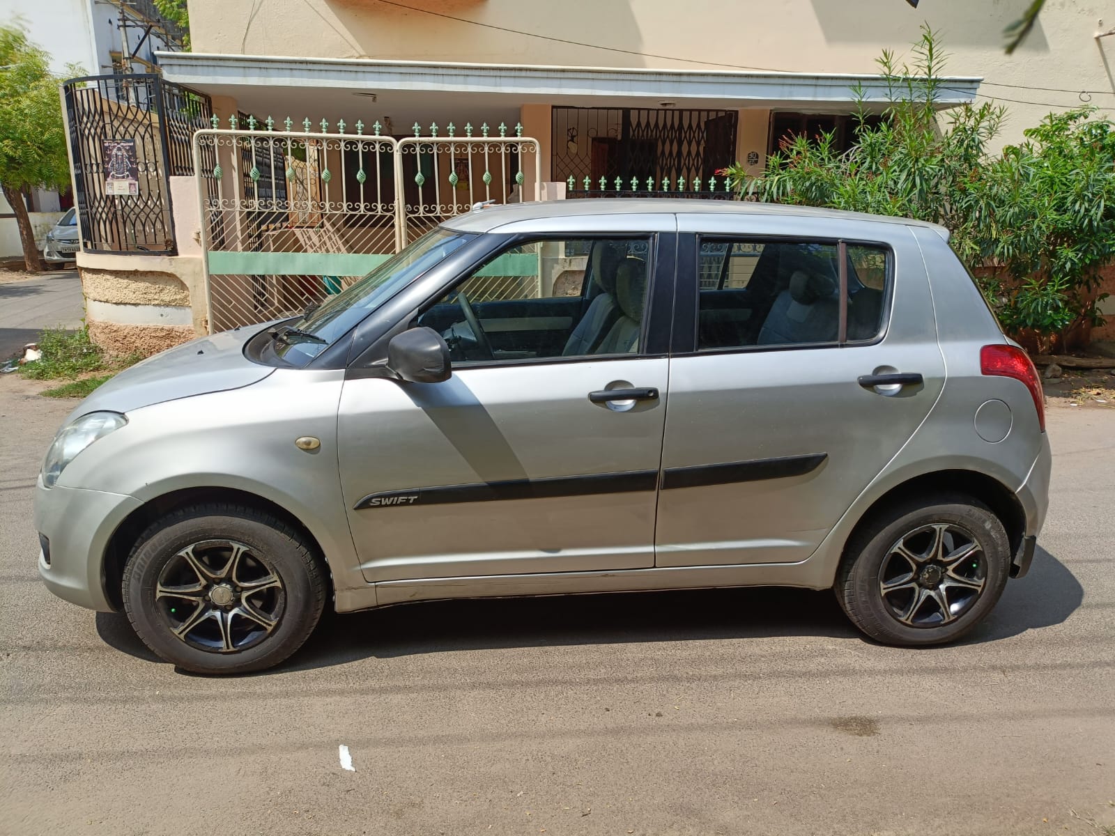 Maruti Suzuki Swift VXI