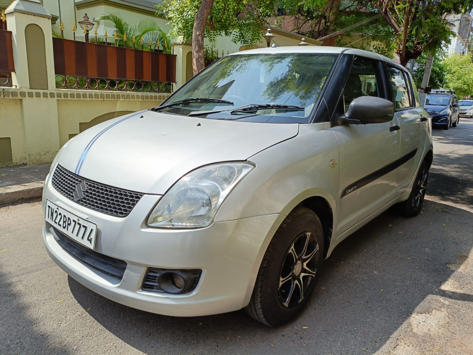 Maruti Suzuki Swift VXI