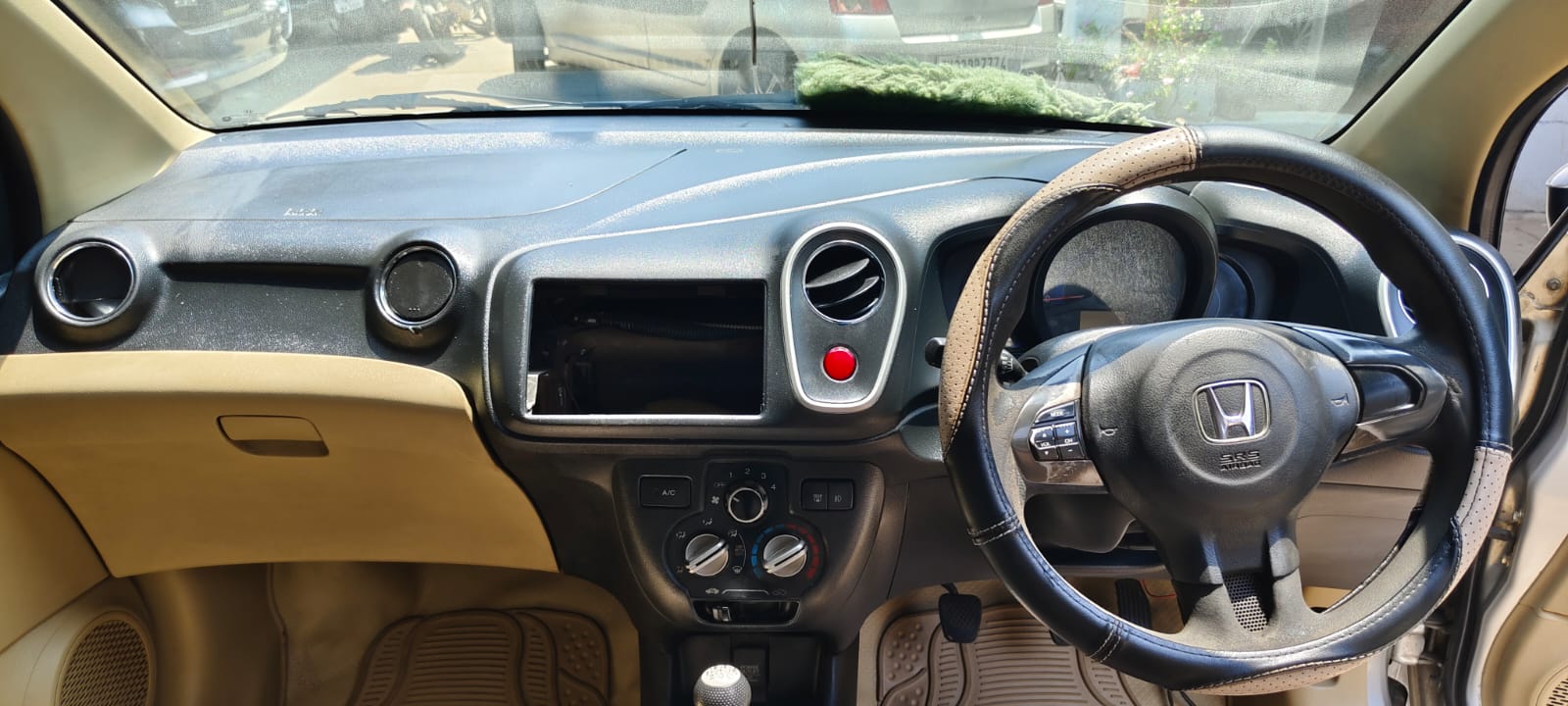 HONDA MOBILIO 1.5 V MT I DTEC
