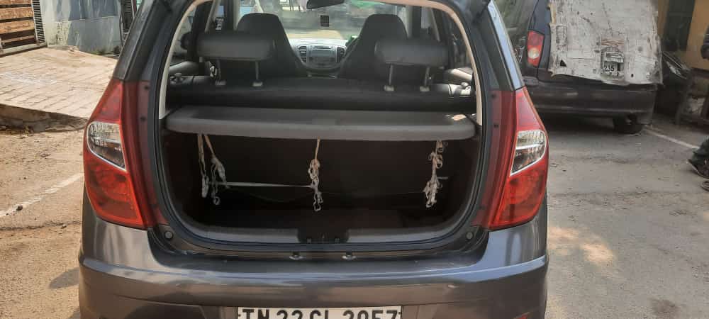 HYUNDAI I10 SPORTZ