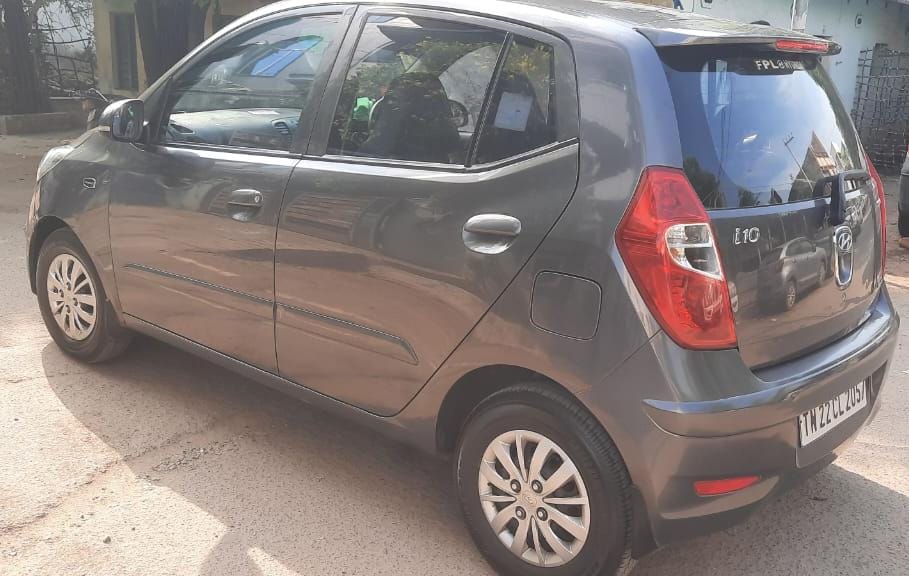 HYUNDAI I10 SPORTZ