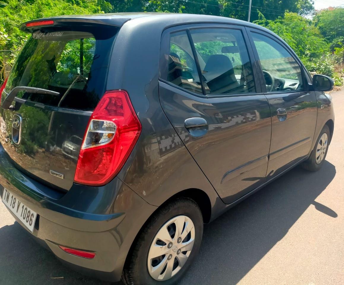 HYUNDAI I10 AMT Sportz 1.2