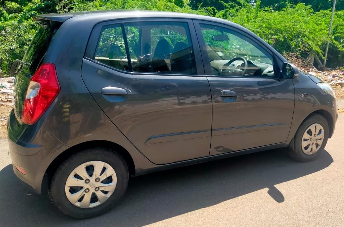 HYUNDAI I10 AMT Sportz 1.2