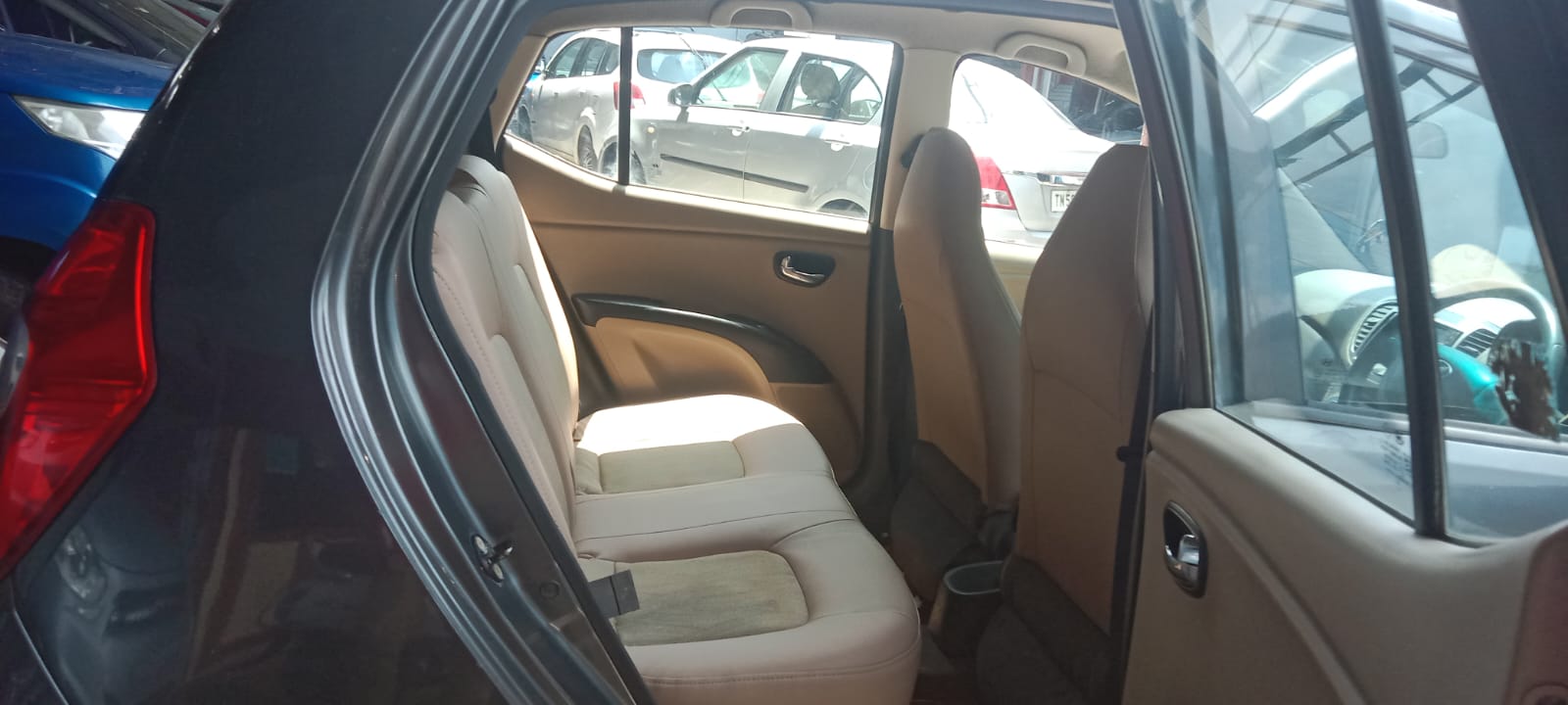 HYUNDAI I 10 ERA