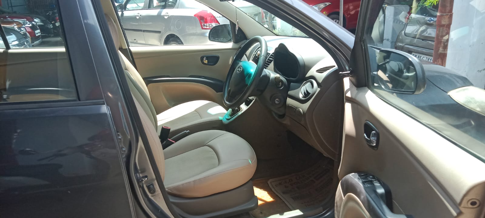 HYUNDAI I 10 ERA