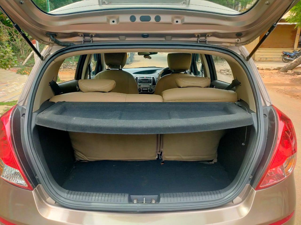 HYUNDAI I20 SPORTZ