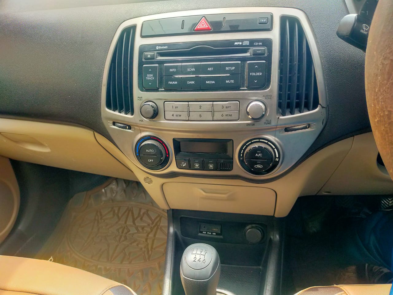 HYUNDAI I20 SPORTZ