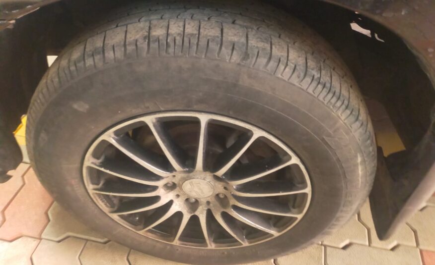 Toyota  Innova 2.5G