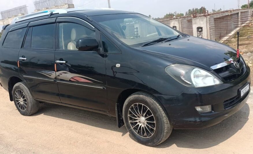 Toyota  Innova 2.5G