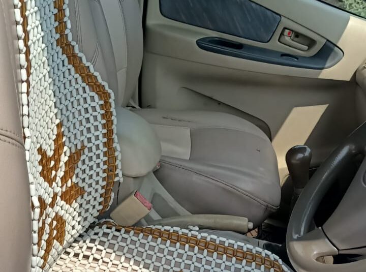 Toyota  Innova 2.5G