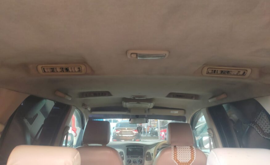 Toyota  Innova 2.5G