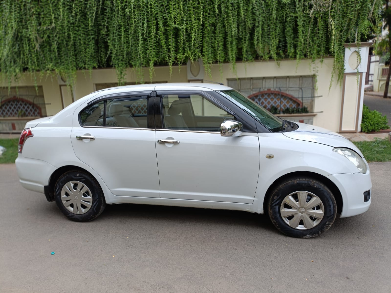 Maruti Suzuki Swift Dzire VXI
